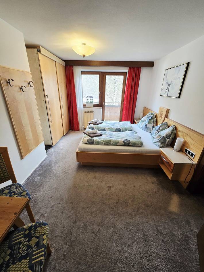 Doppelzimmer, Dusche/Wc, Bergseite, in Waidring, Chiemgauer Alpen