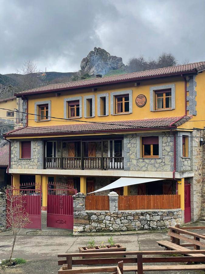 Casa rural para 12 personas, con vistas y jardín en Crémenes - 3