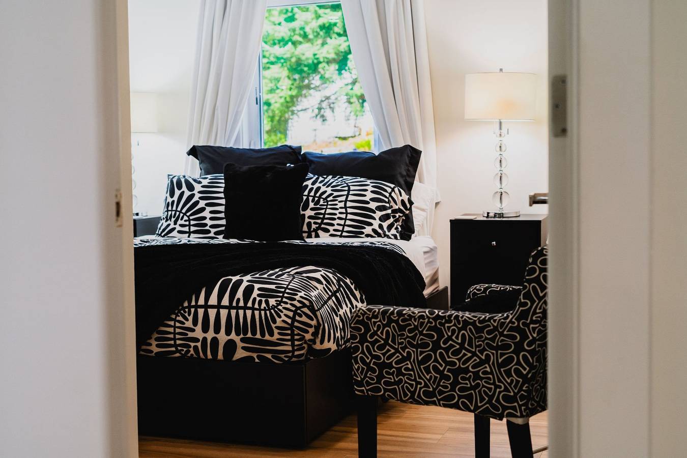 Creekside 2Br w/ yoga platform & Firepit/Bbq/Deck in Seattle, Lake Washington