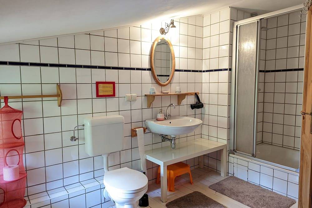Romantic country idyll - former inn with large garden, fireplace, near the forest and lake, foto 6