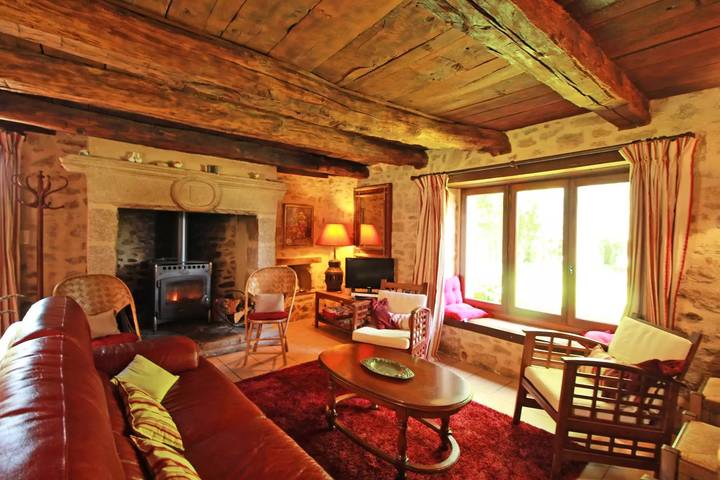 Gîte pour 8 personnes, avec jardin à Royères - 3