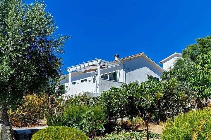 Location de vacances pour 12 personnes, avec balcon et jardin à Vila de Rei