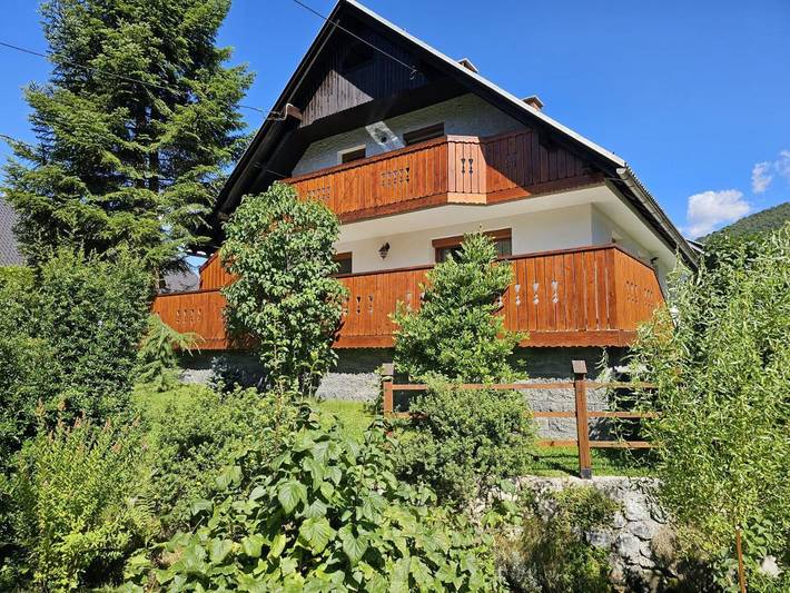 Gîte pour 6 personnes, avec jardin et vue dans Bohinjska Bistrica - 2