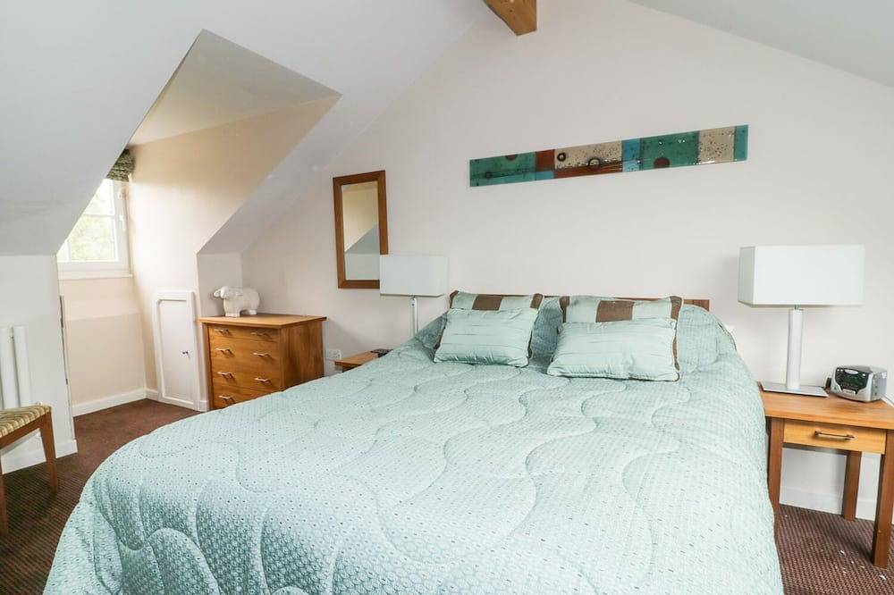 Ullswater 29, character holiday cottage, with pool in Penrith in Lake District