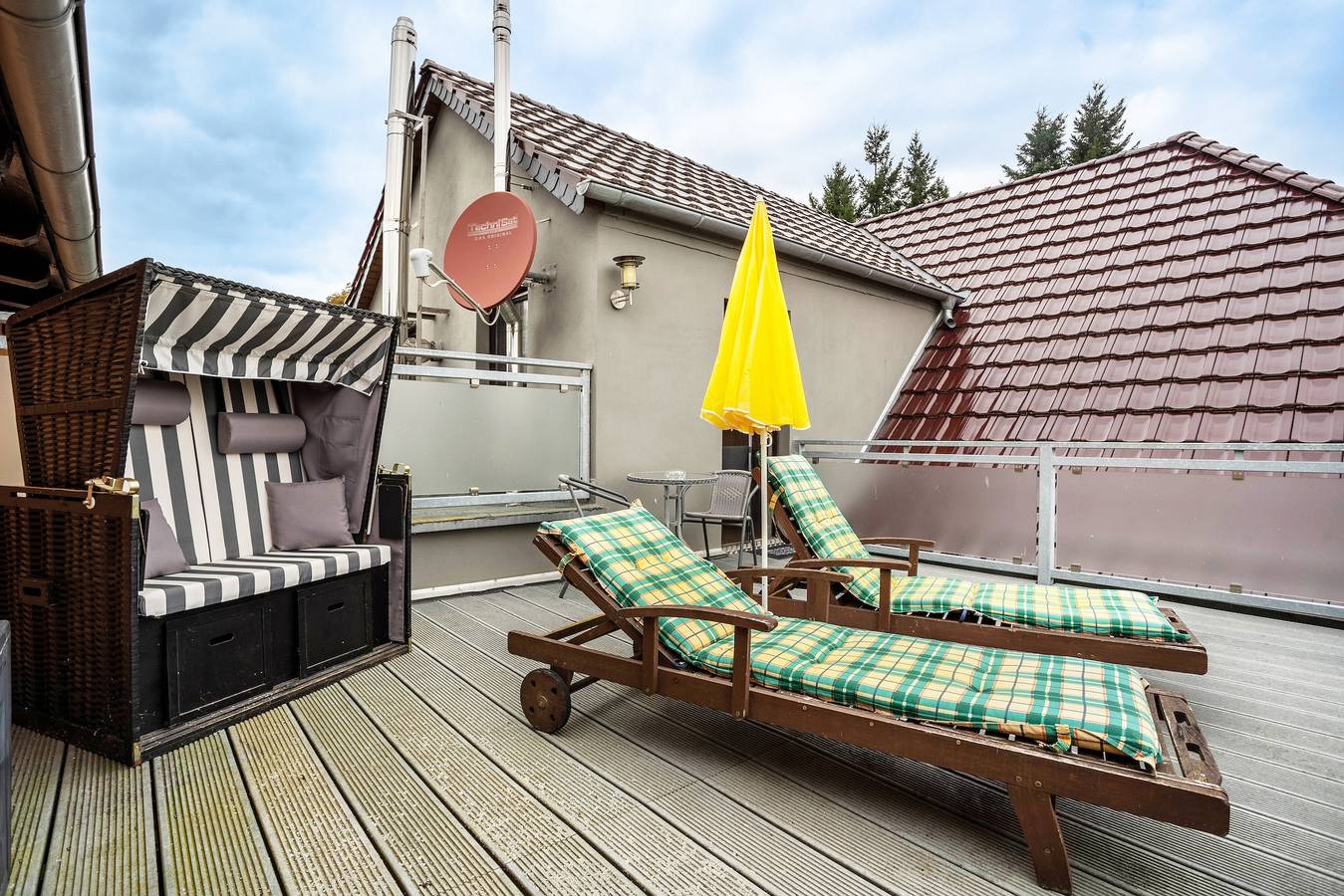 Ganze Wohnung, Ferienwohnung 'Malchiner See, 35qm' mit Seeblick, Gemeinschaftsterrasse und Wi-Fi in Malchin, Kummerower See