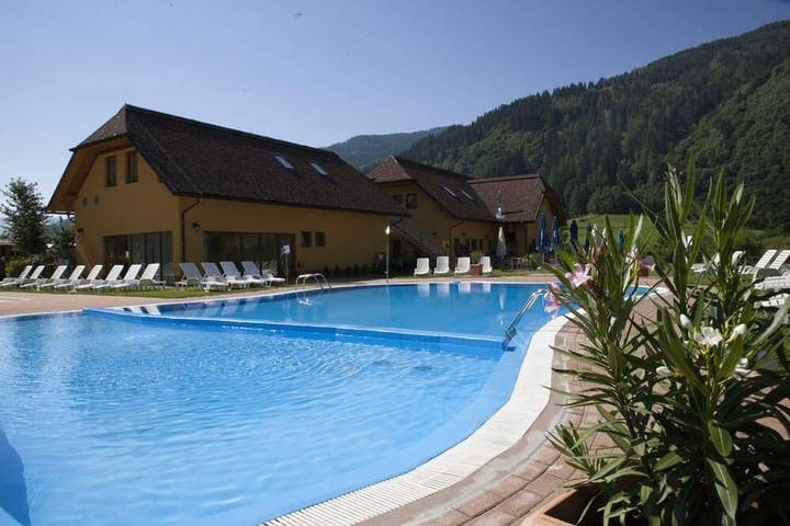 Village vacances pour 6 personnes, avec Piscine dans les Alpes