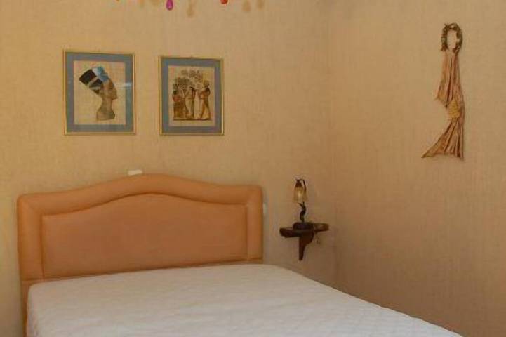 Elegante villa con playa privada, piscina, barbacoa, sauna, jacuzzi y jardín de hierbas. in Nies, Magnisia