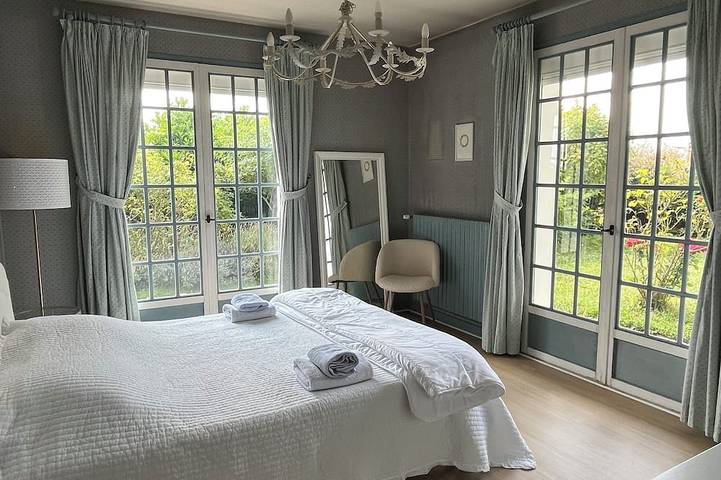 Location de vacances pour 12 personnes à Saint-Florentin