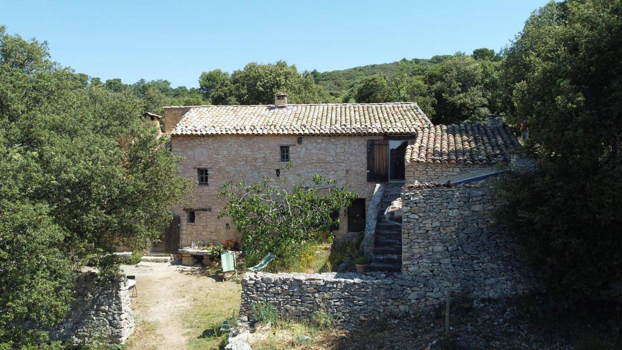 Le Jas des aiguiers in Saint-Saturnin-lès-Apt, Parc naturel régional du Luberon