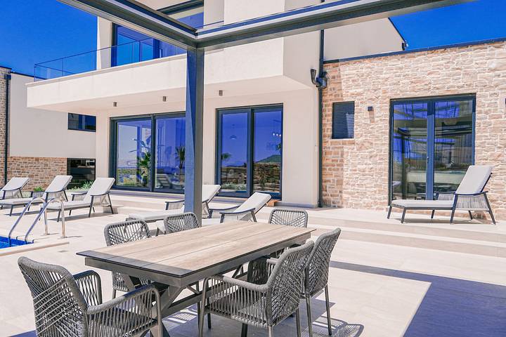 Ferienhaus für 9 Personen, mit Garten und Balkon in Primosten - 4