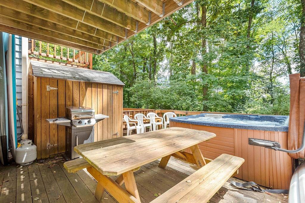 Verführerische 2 Schlafzimmer Ski In / Ski Out Stadthaus mit Whirlpool! in McHenry, Deep Creek Lake