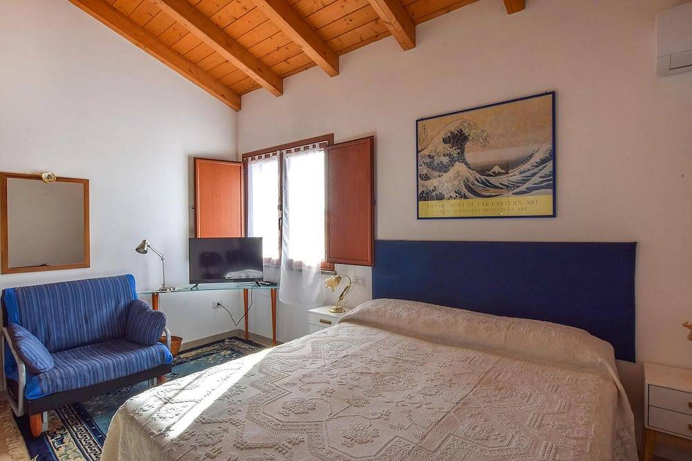 Entire apartment, 2 bedroom amazing apartment in Riola Sardo in Baratili San Pietro, Stagno di Càbras