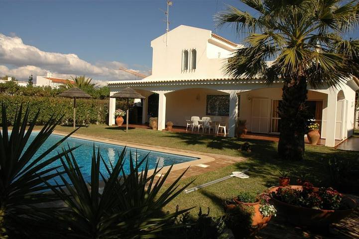 Villa for 6 people, with garden in Tavira