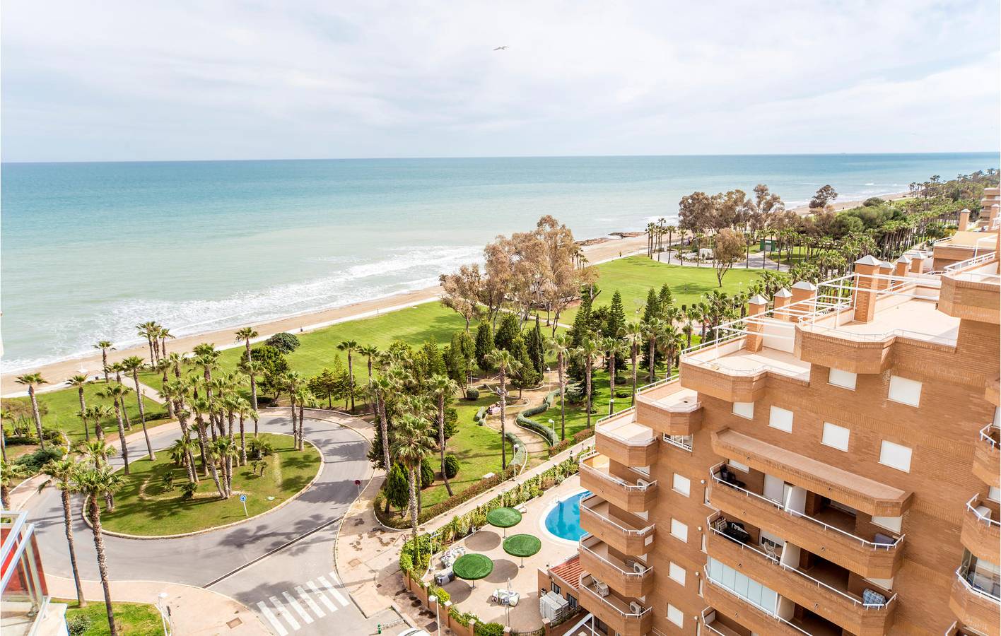 Apartamento vacacional entero, Apartamento con vistas al mar: Aparcamiento, AC, Piscina y Terraza in Marina d'Or, Oropesa del Mar