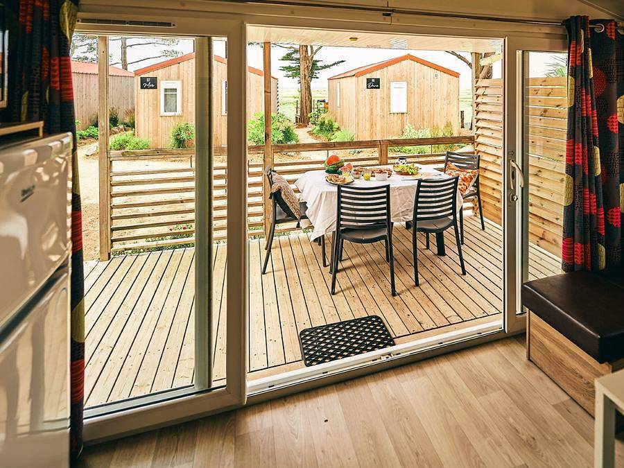 Camping Le Bellevue - Mobilhome 4 personnes - Grand Confort - 27 m² - 2 chambres in La Tranche-sur-Mer, Vendée