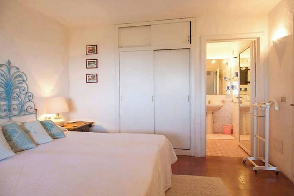 Ganze Wohnung, House First 75 sq. m. Residence \"Cala Ruja\" Via Monti di Mola Location Abbiadori in Cala di Volpe, Arzachena