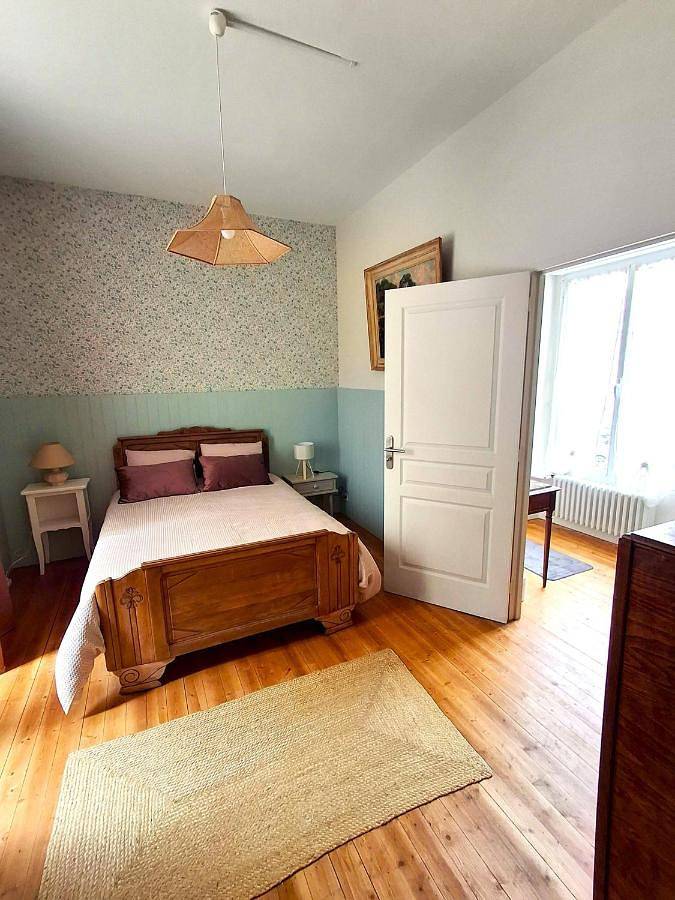 Gîte pour 2 personnes, avec terrasse et jardin, adapté aux familles à Rostrenen - 3