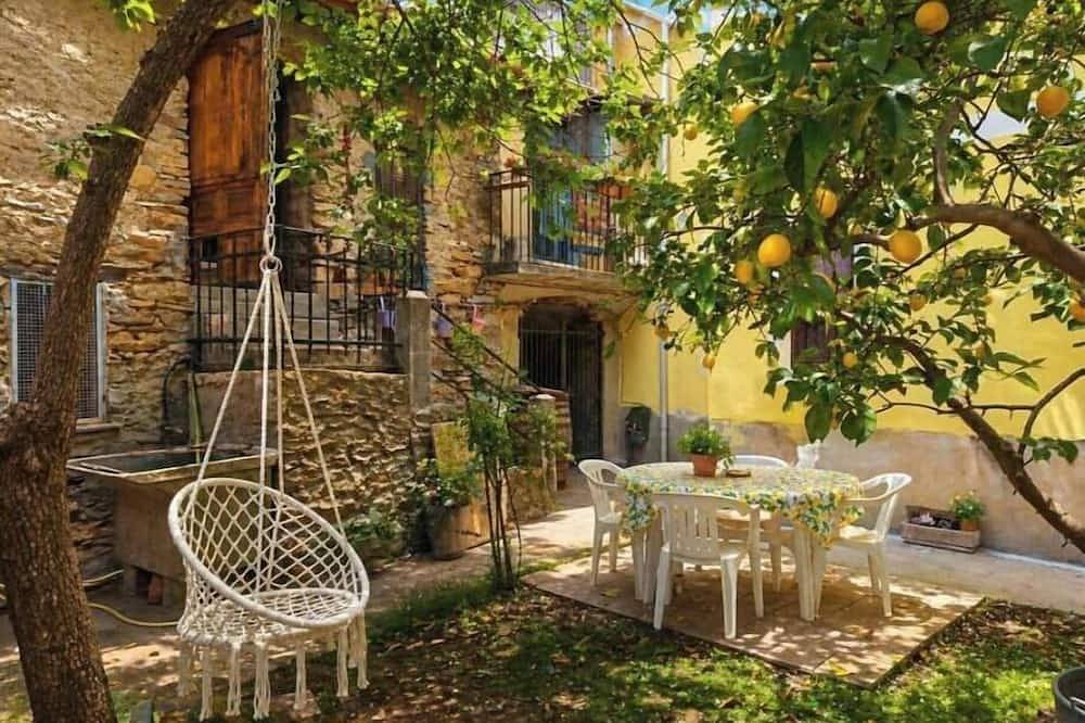 Lemon Grove. in Villa Viani (Pontedassio), Pontedassio