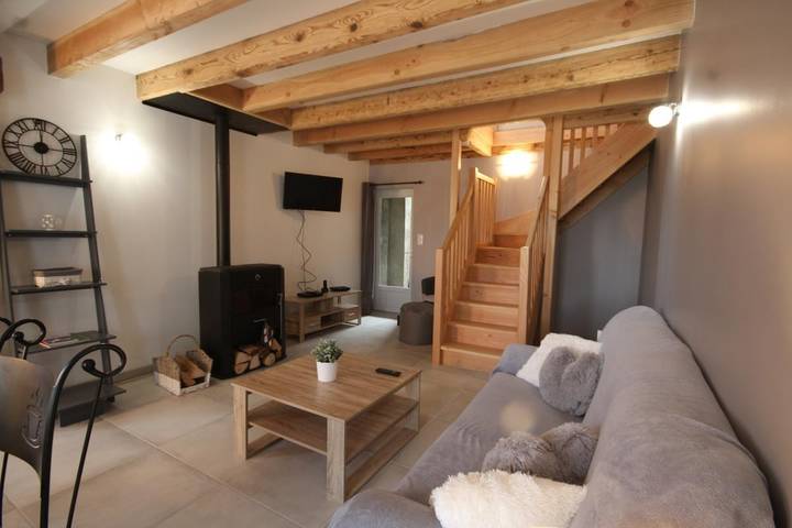 Gîte für 6 Personen, mit Terrasse und Garten sowie Pool, mit Haustier in Burgund - 4