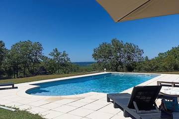 Gîte pour 5 personnes, avec jardin et piscine à Daglan