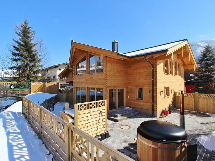 Chalet für 30 Personen, mit Balkon und Terrasse sowie Sauna