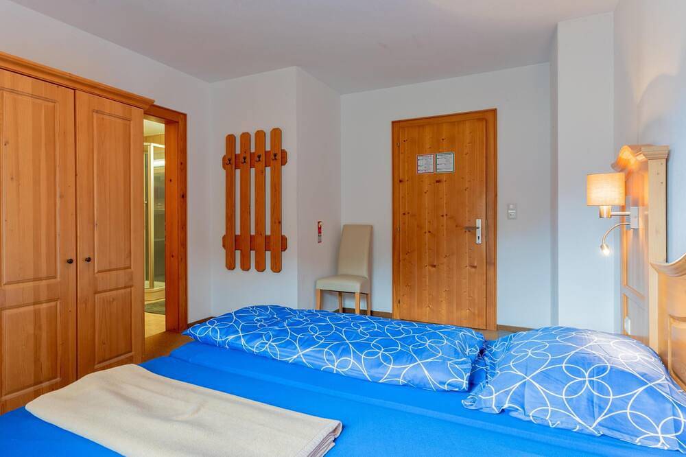 Urige Tiroler Pension, nur 300m zum Skilift in Scheffau am Wilden Kaiser, Kaisergebirge
