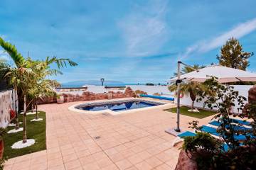 Chalet voor 4 Personen in Adeje, Zuid Tenerife, Afbeelding 1