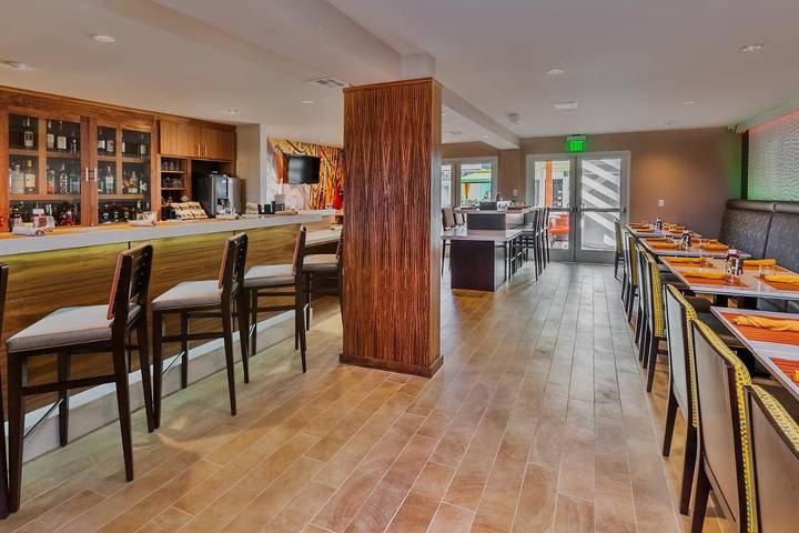 Station pour 6 personnes, avec jacuzzi et piscine, animaux acceptés à Anaheim - 4