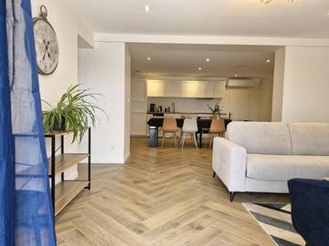 Gîte pour 8 personnes à Lagnieu