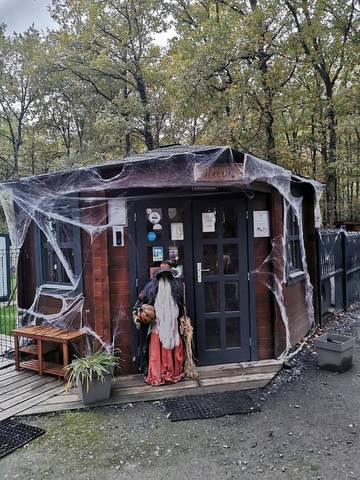 Tente pour 2 personnes, avec jardin ainsi que terrasse et piscine, animaux acceptés dans le Loir-et-Cher