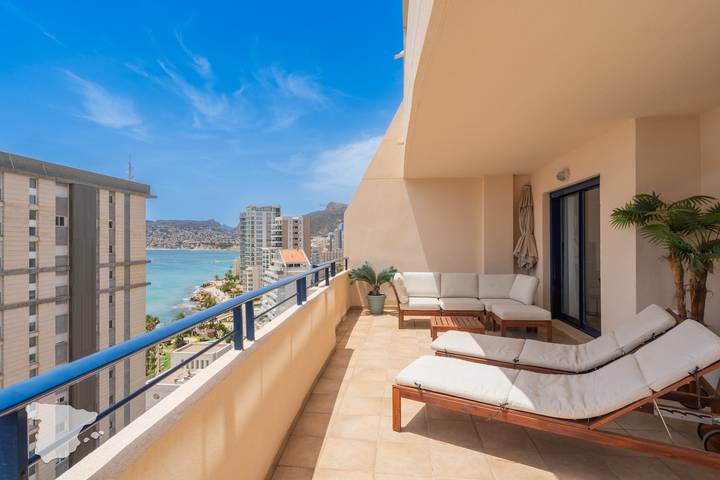 Ferienwohnung für 4 Personen, mit Meerblick und Balkon sowie Terrasse und Kinderpool in Calpe - 2