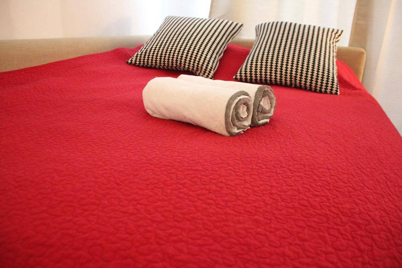 Geheel appartement, Spacious and comfortable 3 bedroom ground floor apartment for long stay in Delft, Stadsgewest Haaglanden
