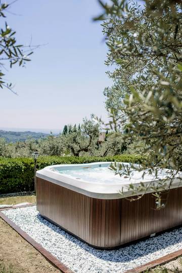 Gîte pour 9 personnes, avec jardin et terrasse, animaux acceptés à Poggio Mirteto