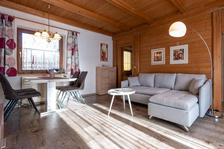 Ferienwohnung für 4 Personen, mit Balkon und Garten sowie Pool, kinderfreundlich in Lofer - 2