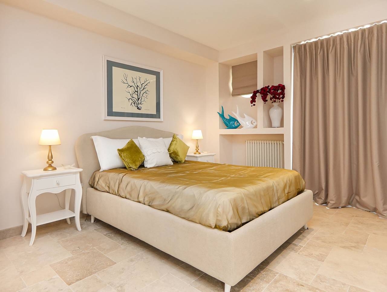 Marina Homes Elegant designroom2 Ortigiapartments in Syracuse, Province de Syracuse