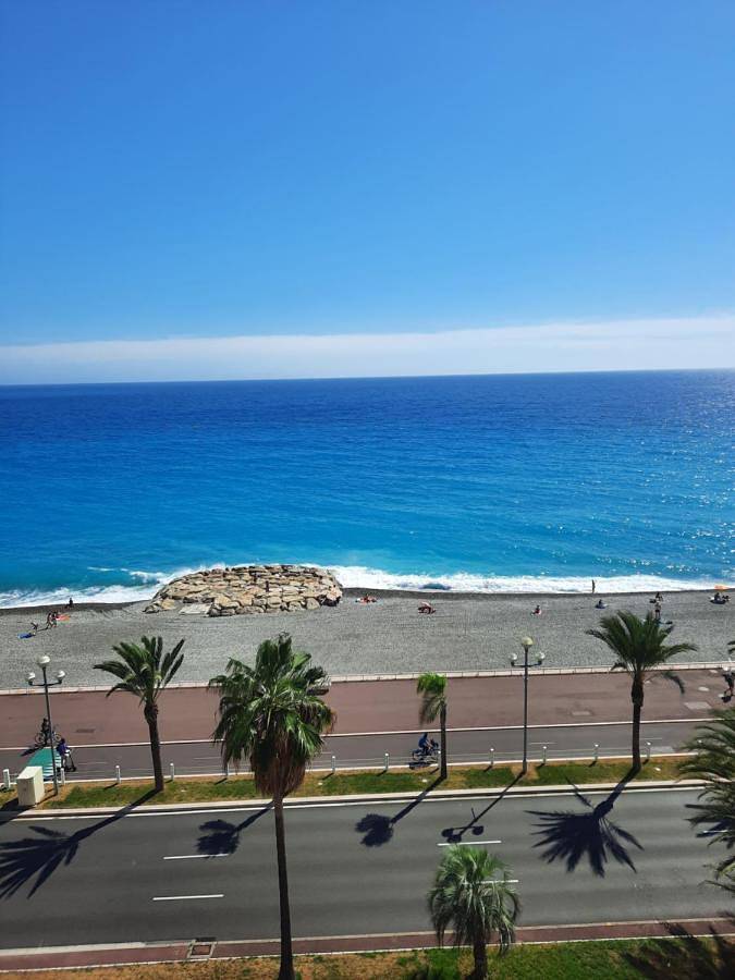 Gîte pour 2 personnes, avec vue et terrasse dans Plage Fabron Bambou Nice - 3