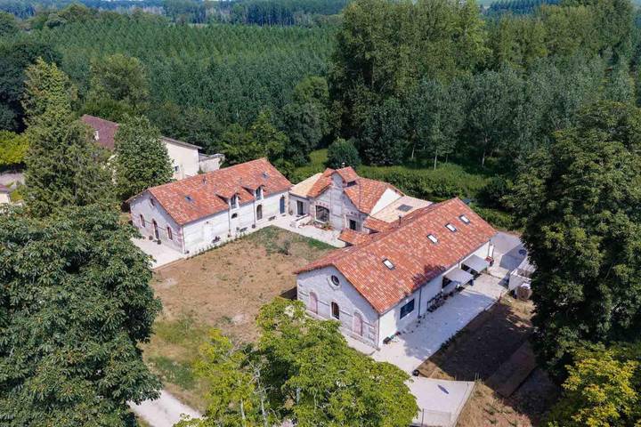 Maison de vacances pour 15 personnes, avec Jacuzzi et Terrasse ainsi que Jardin et Vue