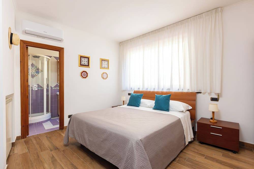 Freistehendes Haus, nur wenige Schritte vom Meer entfernt in Meta, Neapel Provinz