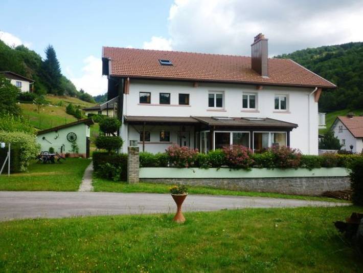 Gîte pour 4 personnes, avec Balcon ainsi que Terrasse et Jardin à La Bresse