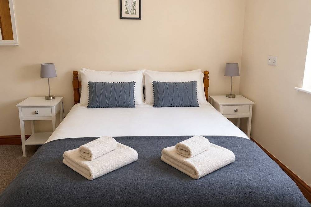 Entire apartment, Howgills Apartment 10 (self-catering accommodation with free parking and Wi-Fi) in Sedbergh, Yorkshire Dales National Park