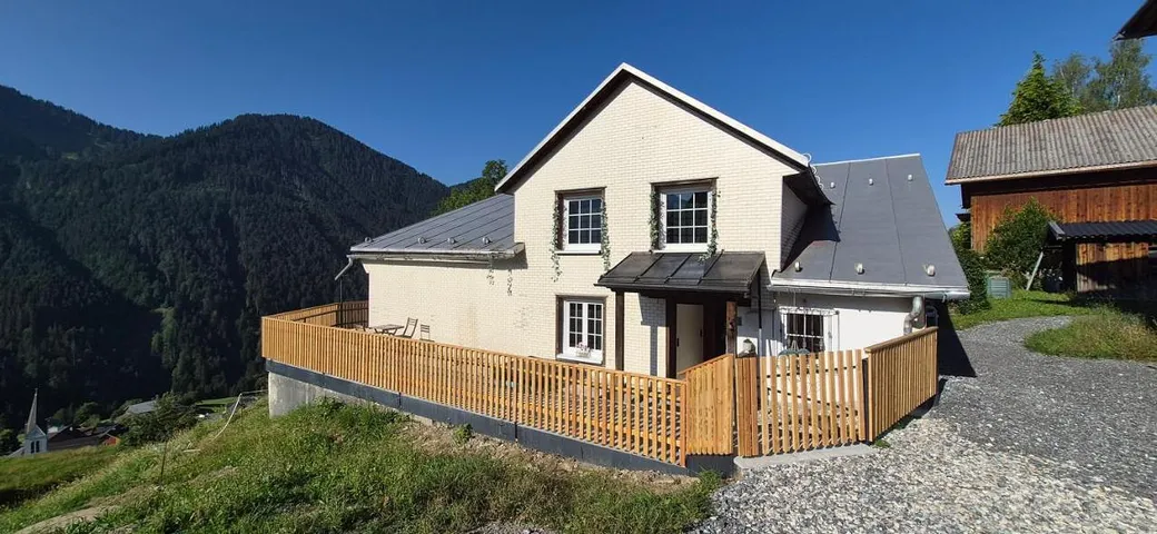 Ferienhaus für 8 Personen, mit Ausblick und Terrasse - 1
