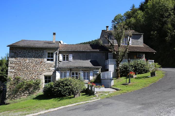 Gîte pour 24 personnes, avec piscine ainsi que jardin et terrasse dans le Tarn - 3
