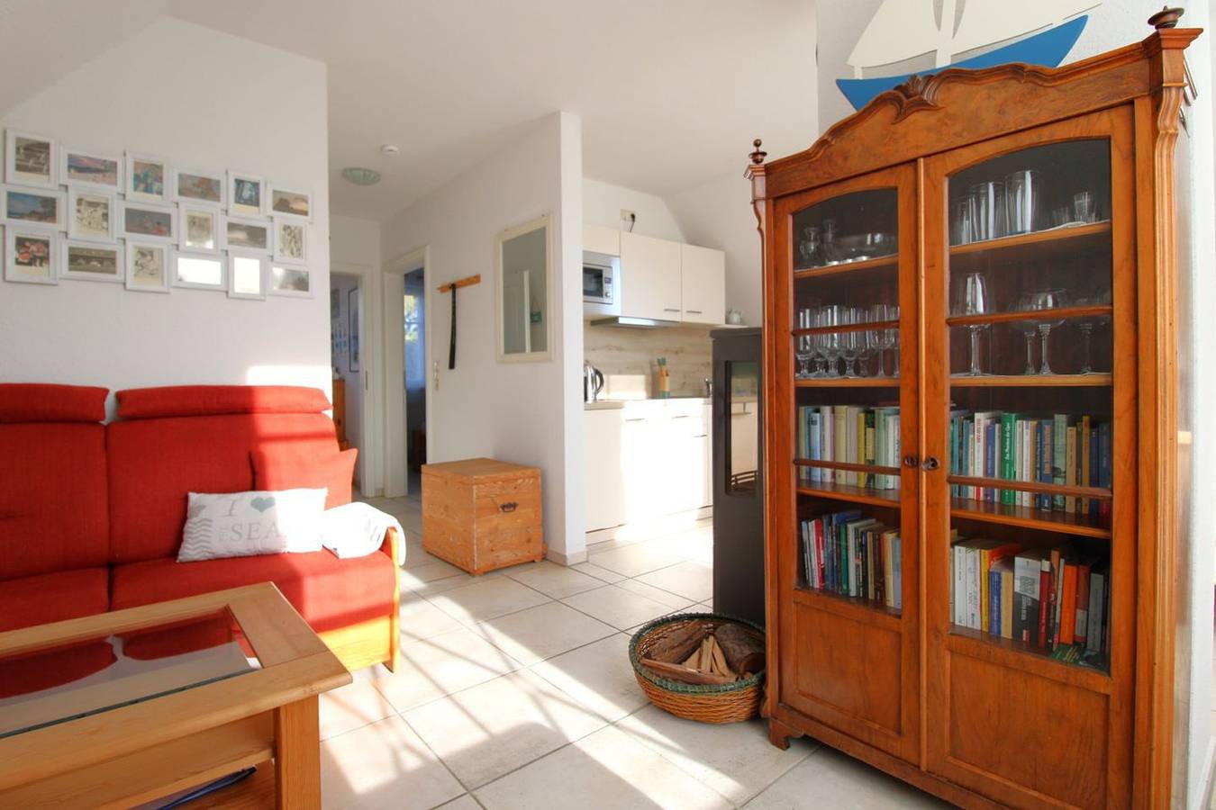 Ganze Wohnung, Eine ruhige und lichtdurchflutete Ferienwohnung im Obergeschoss in Wustrow, Fischland