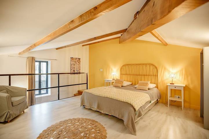 Gîte pour 3 personnes, avec terrasse et piscine à Pont-Saint-Esprit - 2