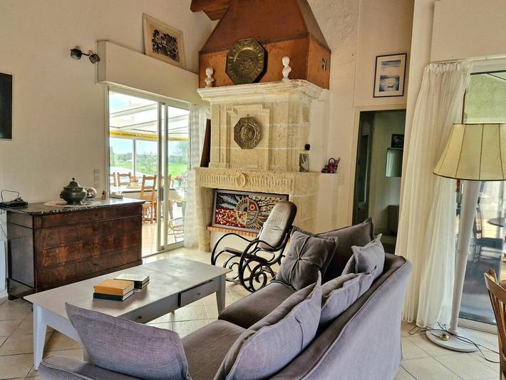 Location de vacances pour 9 personnes, avec piscine et terrasse à Corme-Écluse - 2