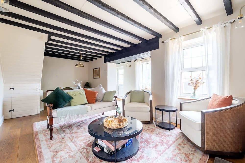 Cottage & Parking, nr Wye Valley & Forest of Dean in Gloucestershire