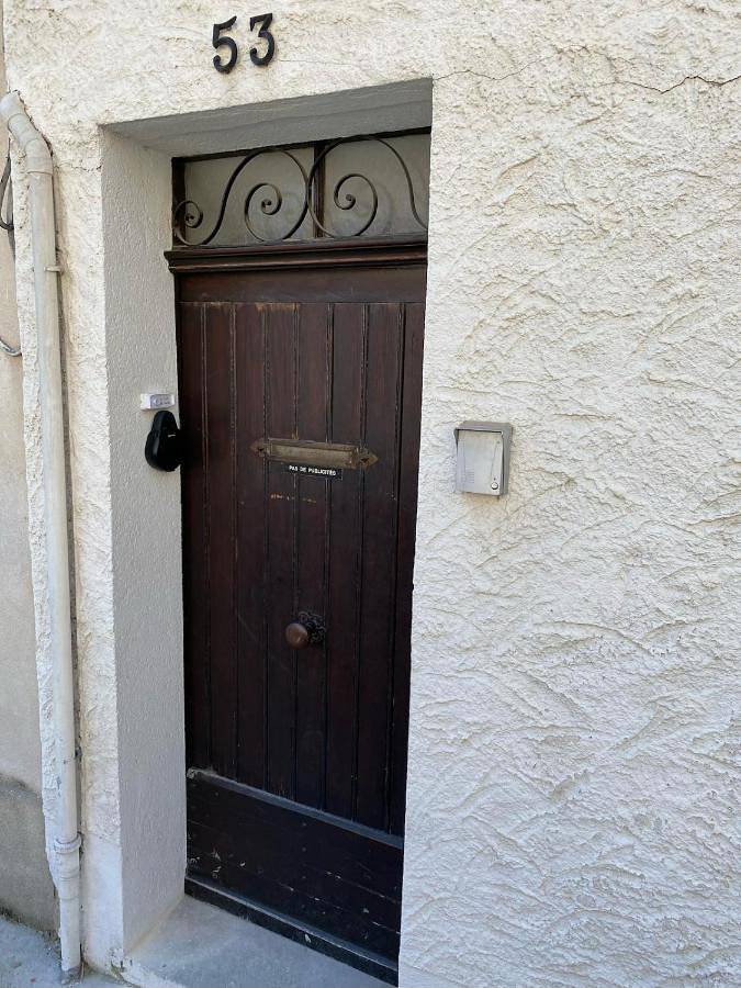 Location de vacances pour 8 personnes, avec vue et terrasse dans Cinema Utopia La Manutention Avignon - 2