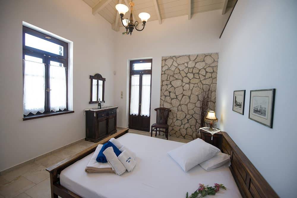 Milos Bay Villas - Luxuriöse traditionelle Steinvilla am Strand mit eigenem Pool in Agios Nikitas, Griechenland