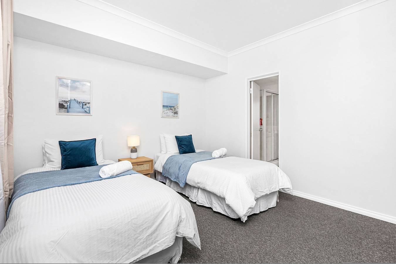 Entire apartment, Modern 2Br | Pool, Gym, Parking in East Perth, Perth