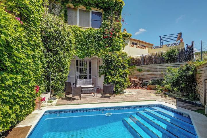 Villa for 9 people, with pool, with pets - 1